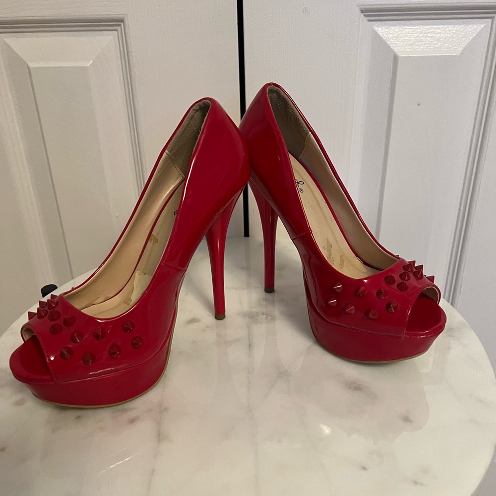 Stunning Red ❤️‍🔥❤️ stiletto and platform heels 👠